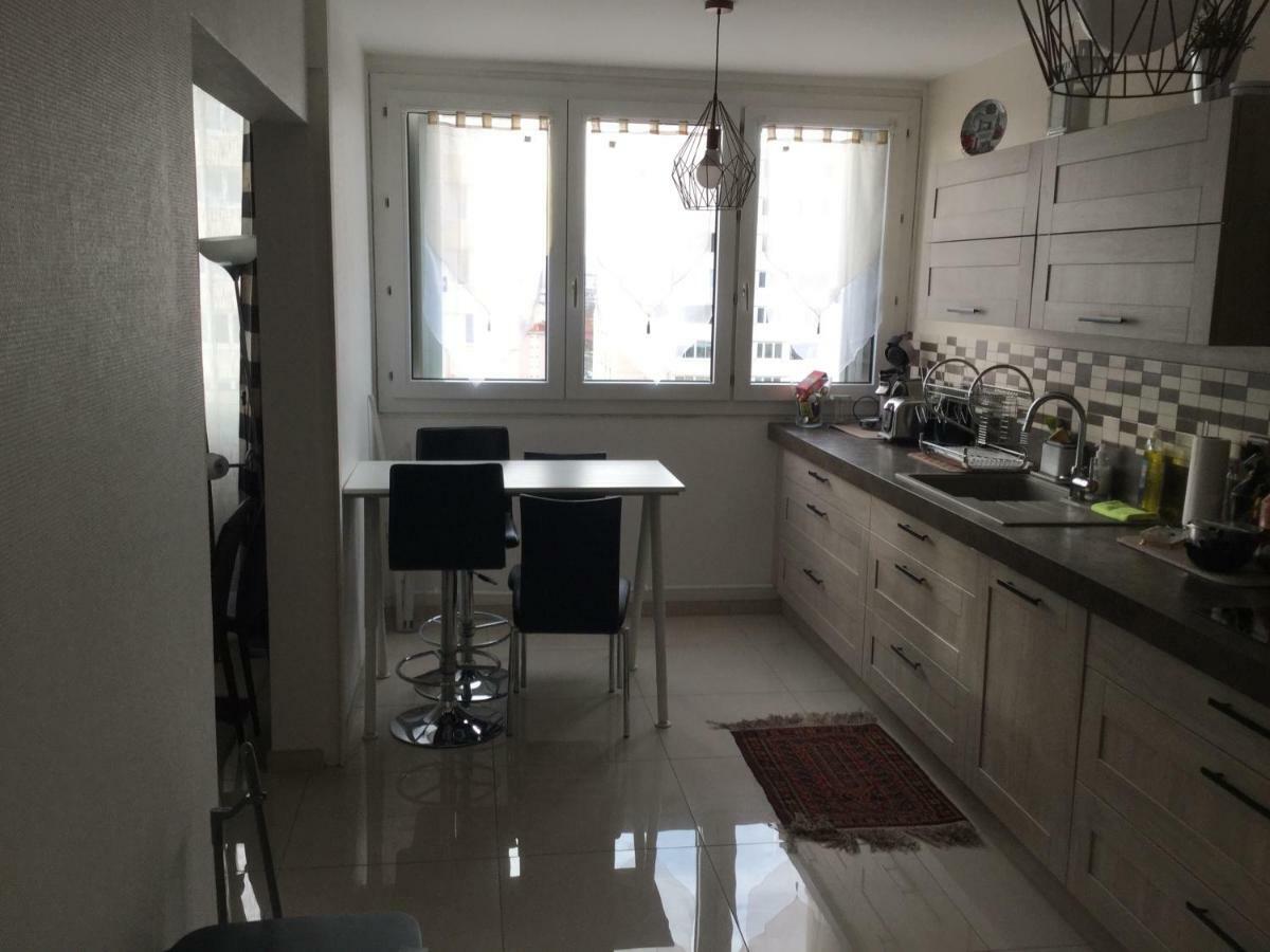 Appartement Laurent Bonnevay Вийёрбан Экстерьер фото